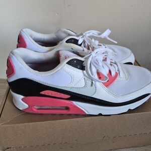 Nike Women's White and Pink Air Max Sneakers